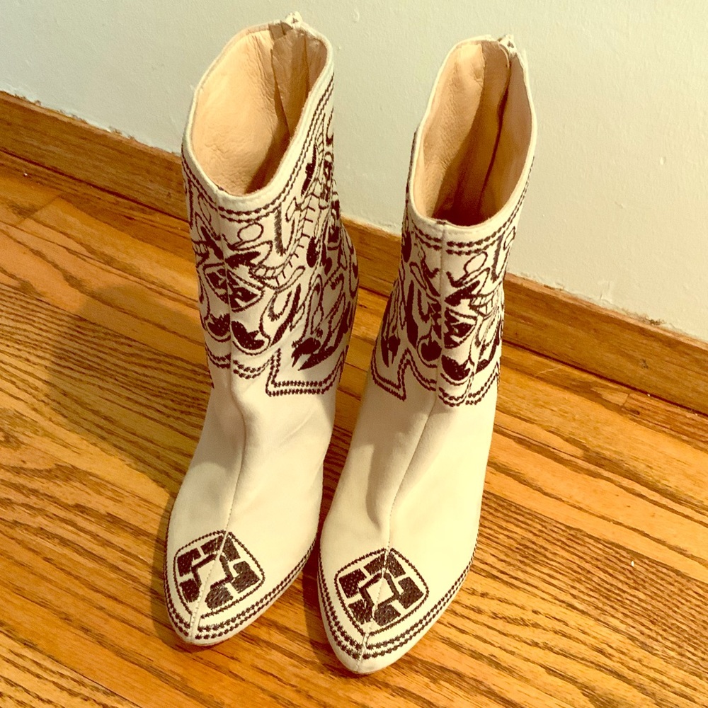 Plomo embroidered boots